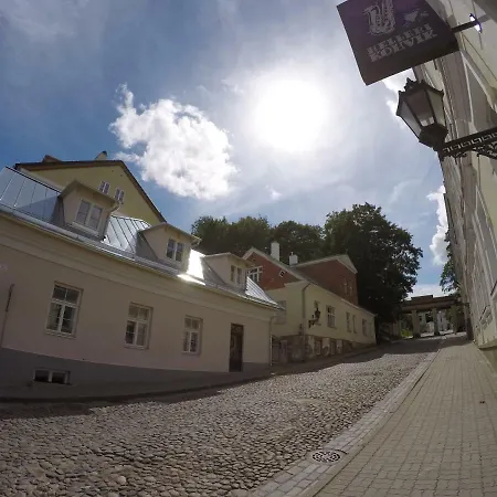Romantic With Sauna, Free Parking Apartment